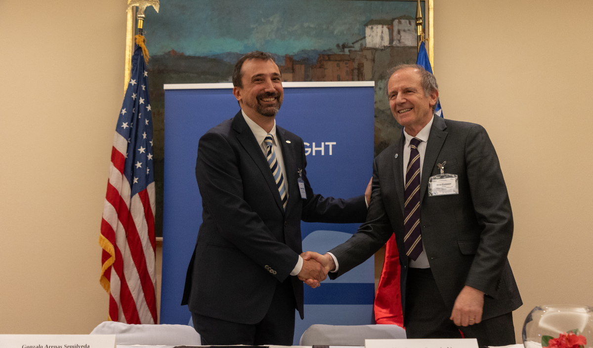 Fulbright Chile firma convenios con INACH e INLiSa para fortalecer la cooperación científica entre Chile y Estados Unidos